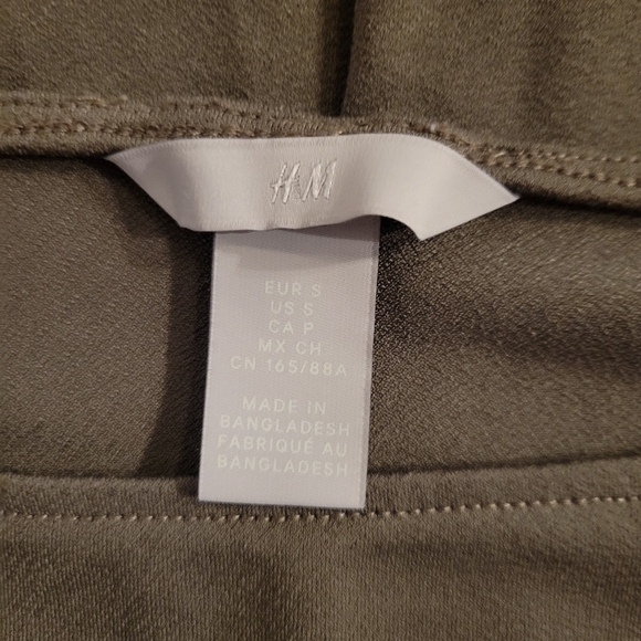 H&M Boat Neck Style Dress Shirt, Womens Size Small - Picture 3 of 5